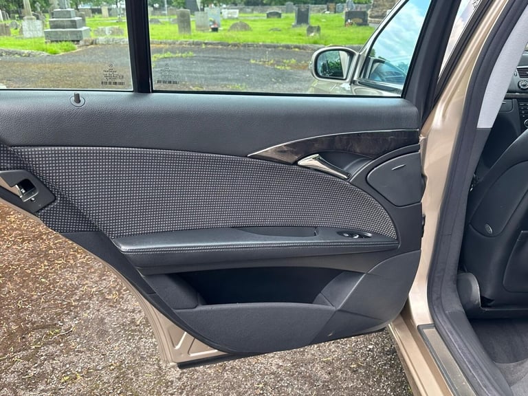 2003 Mercedes-Benz E-Class 2.6 E240 Avantgarde 4dr SALOON Petrol Automatic