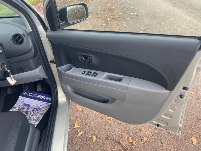 2007 Daihatsu Sirion 1.0 S Hatchback 5dr Petrol Manual (118 g/km, 68 bhp) Hatchback Petrol Manual