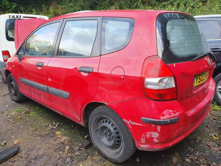 BREAKING : HONDA JAZZ 2003-07	1.4p	, COLOUR:	R81 , ENGINE: 	L13A1