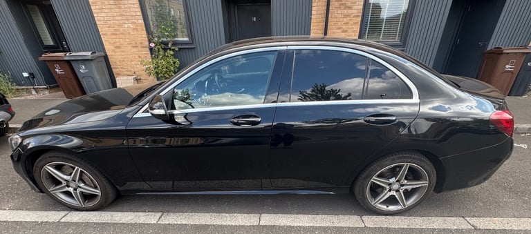 image for Mercedes-Benz, C CLASS, Saloon, 2015, Semi-Auto, 2143 (cc), 4 doors