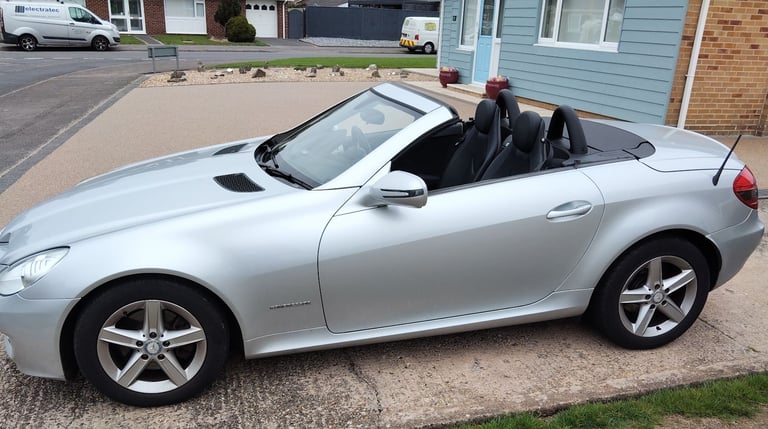 Mercedes-Benz, SLK, Convertible, 2010, Semi-Auto, 1796 (cc), 2 doors