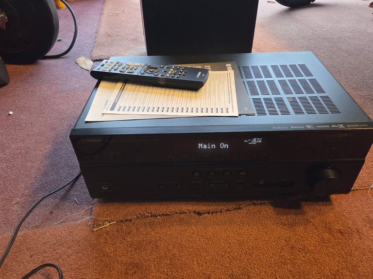 Yamaha RXV581 AV receiver with Denon SYS2020 Speakers