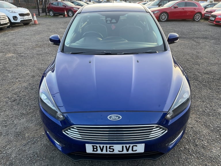 2015 Ford Focus TITANIUM 5-Door Petrol