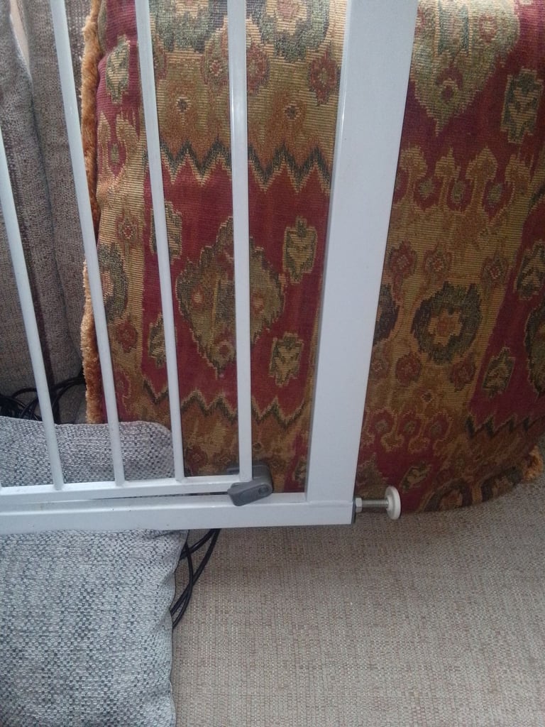 Baby gate 
