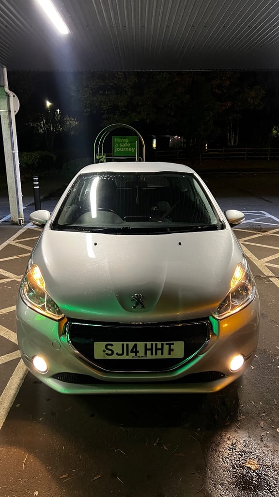 Peugeot, 208, Hatchback, 2014, Manual, 1199 (cc), 3 doors