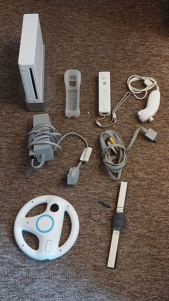 Nintendo wii set   (D)