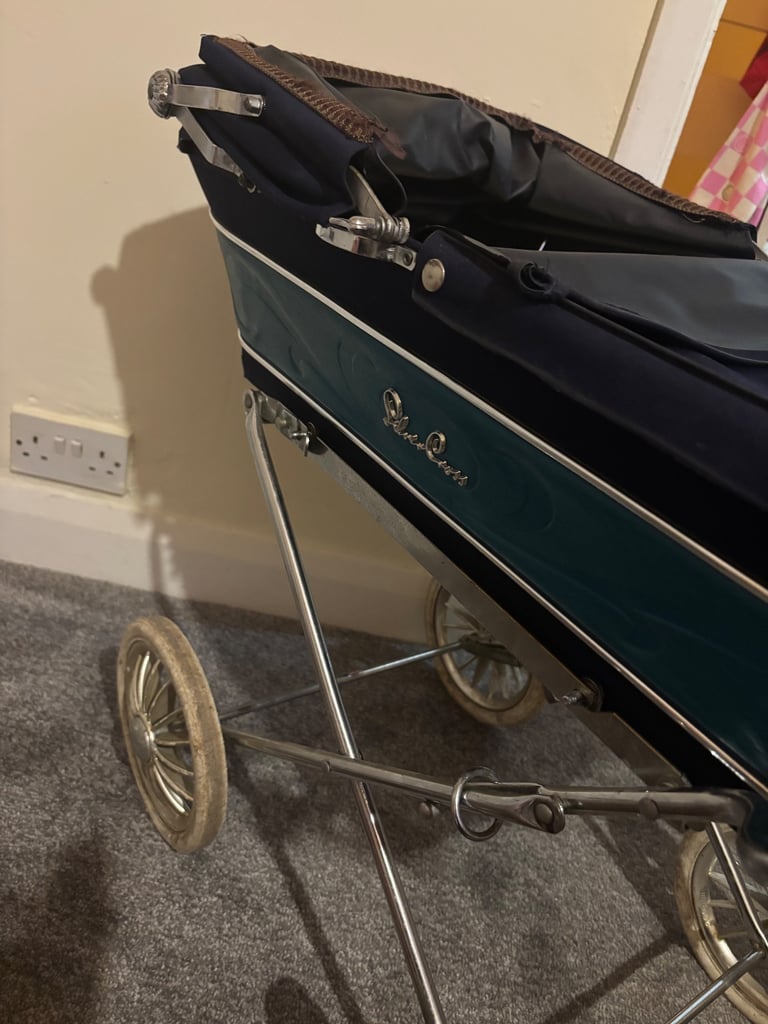 Vintage Silver Cross Children’s Dolls Pram, around 1970’s