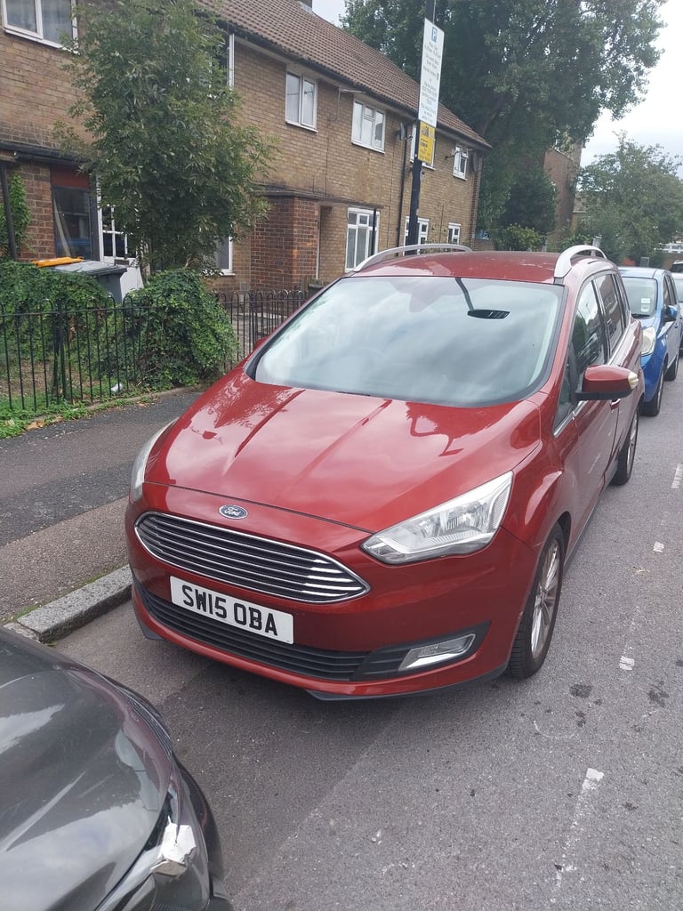 2015 Ford Grand C-Max Titanium 1.0T EcoBoost – 7 Seater – ULEZ Compliant 