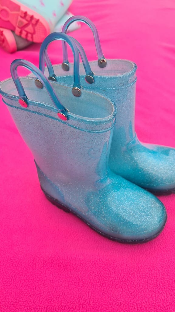 Cyan blue glittery wellies with lights on soles/ flashing heels uk9