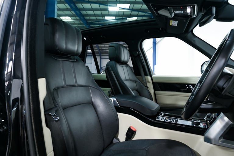2021 Land Rover Range Rover 3.0 P400 MHEV Vogue SUV 5dr Petrol Auto 4WD Euro 6 (s/s) (400 ps) SUV...