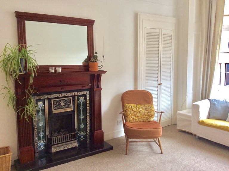 image for Traditional One Bedroom Flat, West End near University