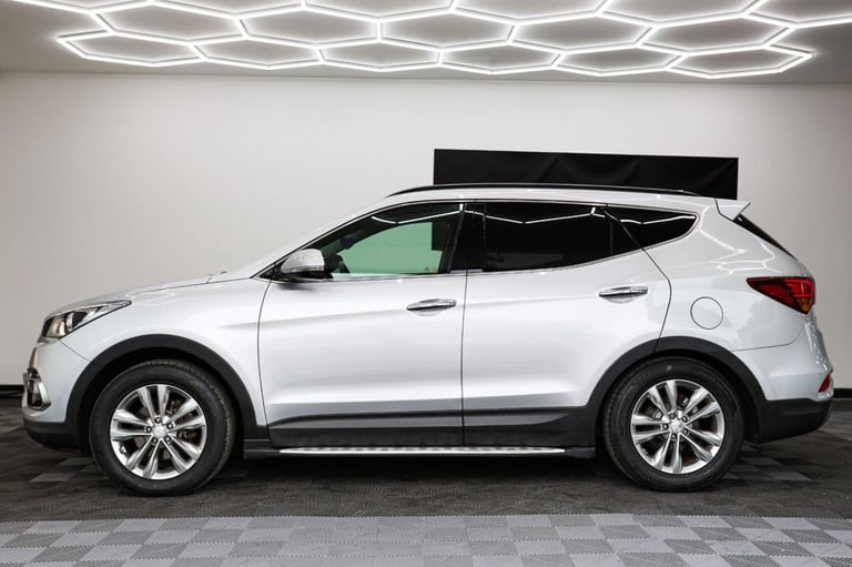 2016 Hyundai Santa Fe 2.2 CRDi Blue Drive Premium 5dr Auto [7 Seats] ESTATE DIESEL Automatic