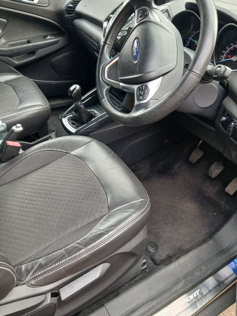 Ford, ECOSPORT, Hatchback, 2015, Manual, 998 (cc), 5 doors