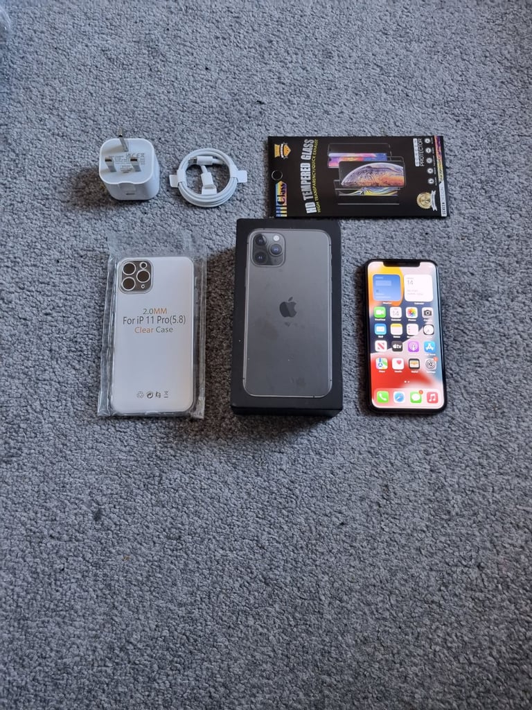 Iphone 11 Pro Bundle 256GB 86% Batt  Unlocked Grey Warranty I Phone