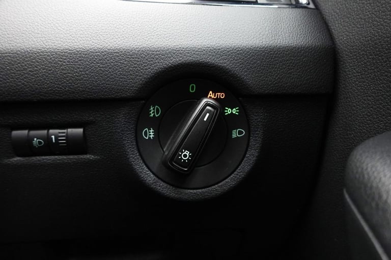 2014 Skoda Octavia 2.0 TDI Elegance Estate 5dr Diesel DSG Euro 5 (s/s) (150 ps) Estate Diesel Aut...