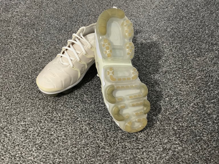 LIKE NEW MENS NIKE AIR VAPORMAX PLUS TRAINERS VM UK 9 