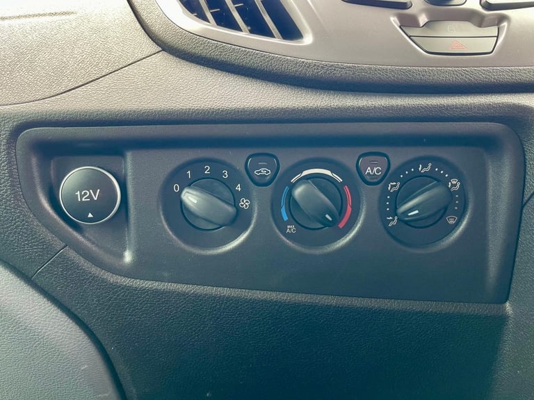 Ford TRANSIT 410 410 TDCI 125 L3H2 TREND 15 SEAT MINIBUS LWB MEDIUM ROOF RWD