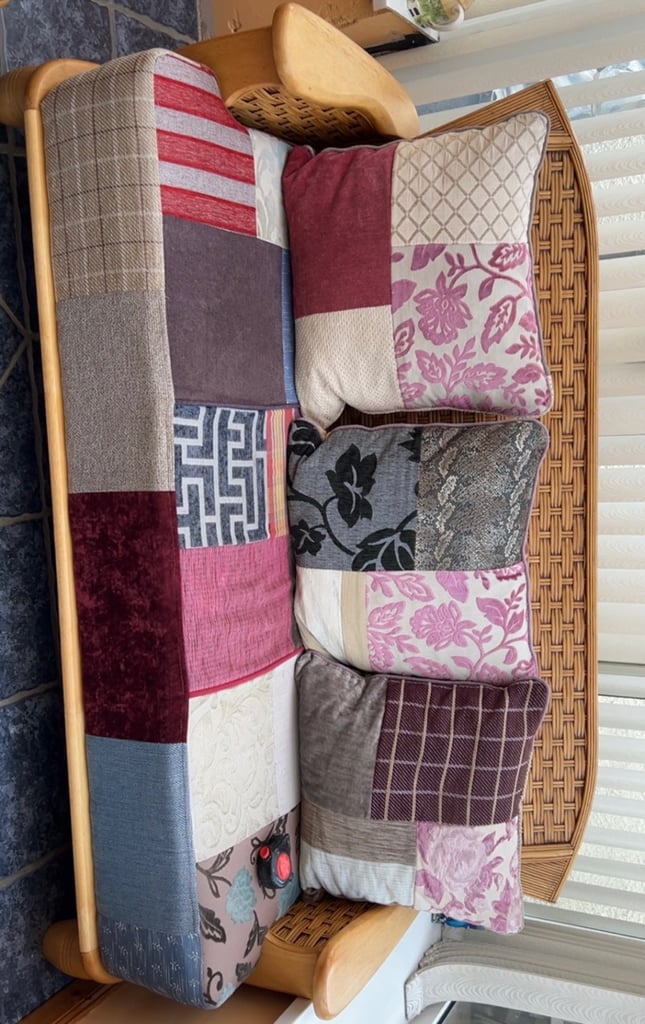image for Stylish Multicoloured Fabric Sofa