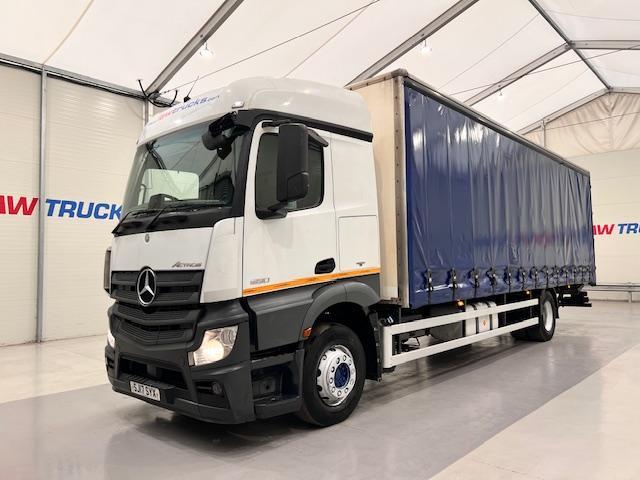 Mercedes Actros 1830 Sleeper Cab Curtainaider