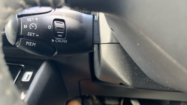 2022 Peugeot 2008 1.5 BlueHDi Allure Premium SUV 5dr Diesel Manual Euro 6 (s/s) (110 ps) SUV Dies...