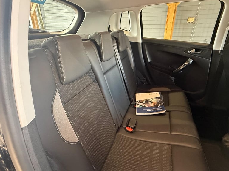 PEUGEOT 2008 1.6 BlueHDi Allure 2016