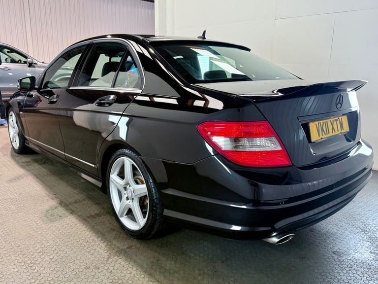 2011 Mercedes-Benz C Class C220 CDI BlueEFFICIENCY Sport 4dr Auto SALOON DIESEL Automatic