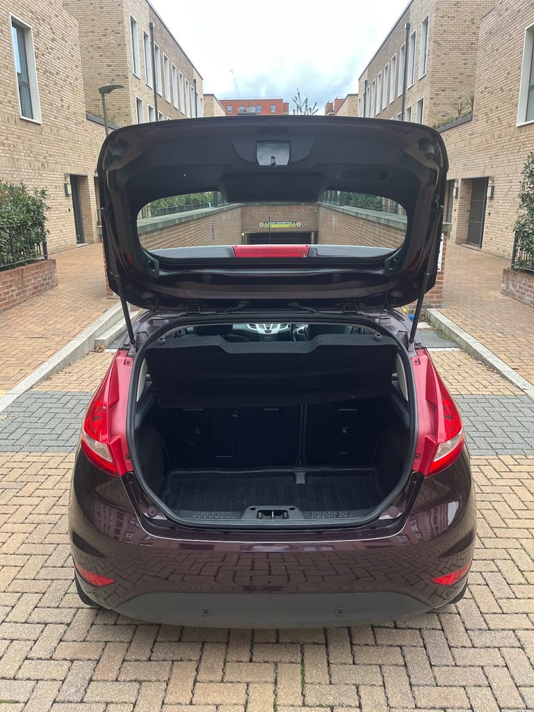 Ford, FIESTA, Hatchback, 2011, Other, 1388 (cc), 5 doors