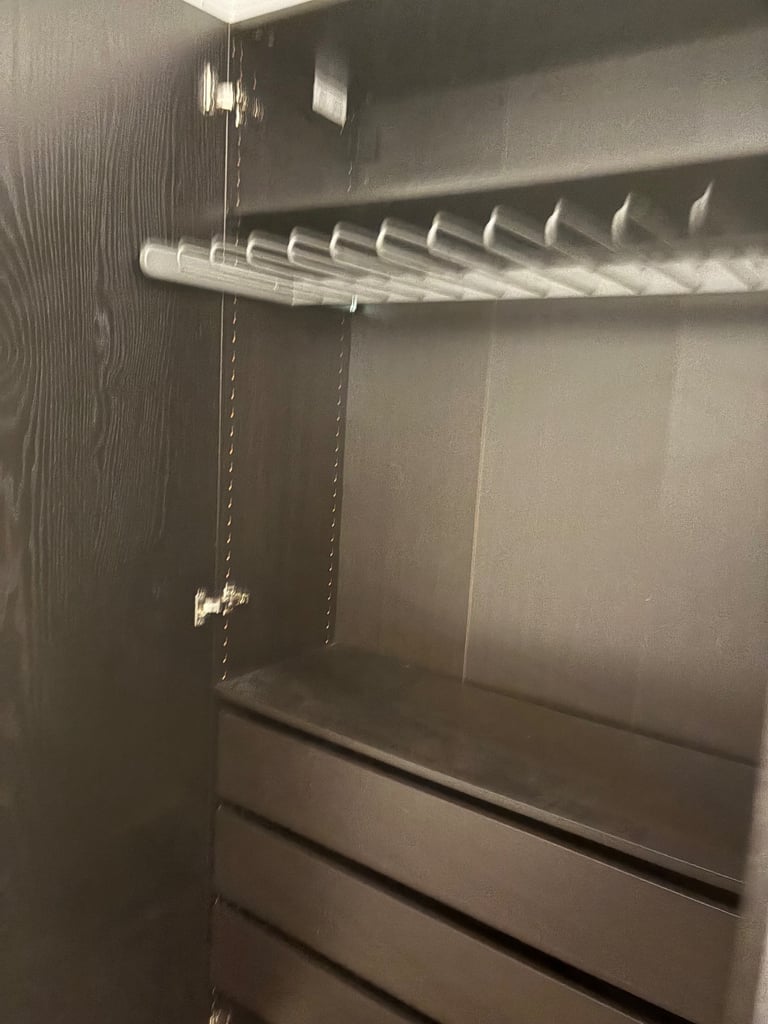 Black/Mirror wardrobes 