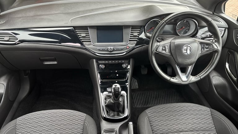 2017 Vauxhall Astra 1.4T 16V 150 SRi 5dr HATCHBACK PETROL Manual