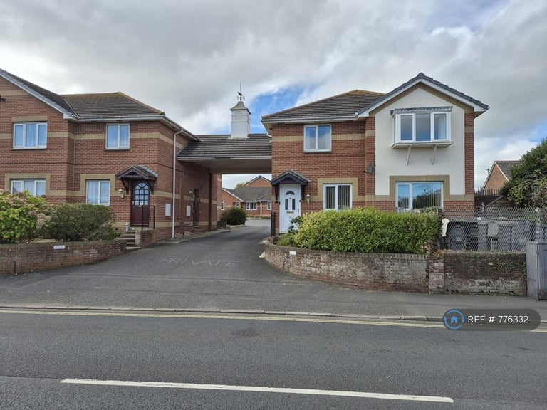 image for 2 bedroom flat in Chatsworth Mews, Sandown, PO36 (2 bed) (#776332)