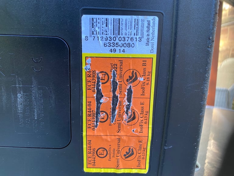 Maxi-cosi pearl childs car seat with family fix base