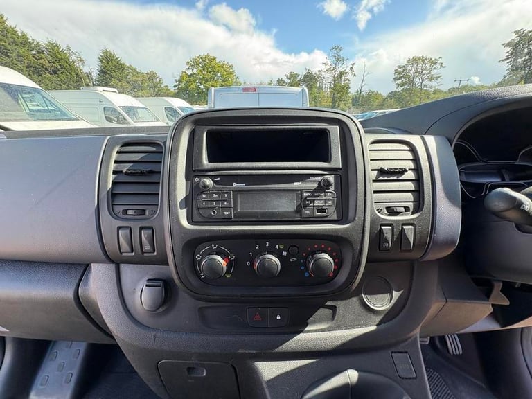 2016 Vauxhall Vivaro 2900 1.6CDTI BiTurbo 120PS ecoFLEX H1 Combi 9 Seat MPV DIESEL Manual