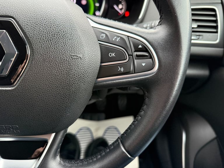 2019 Renault Megane 1.3 TCe Iconic Hatchback 5dr Petrol Manual Euro 6 (s/s) (140 ps) Hatchback Pe...