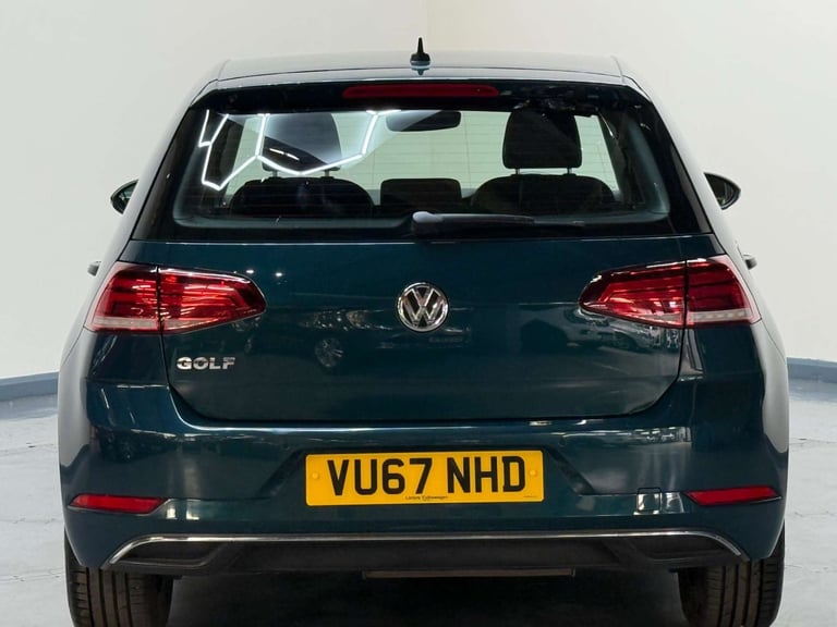 2017 Volkswagen Golf 1.6 TDI BlueMotion Tech SE Nav Euro 6 (s/s) 5dr Hatchback Diesel Manual