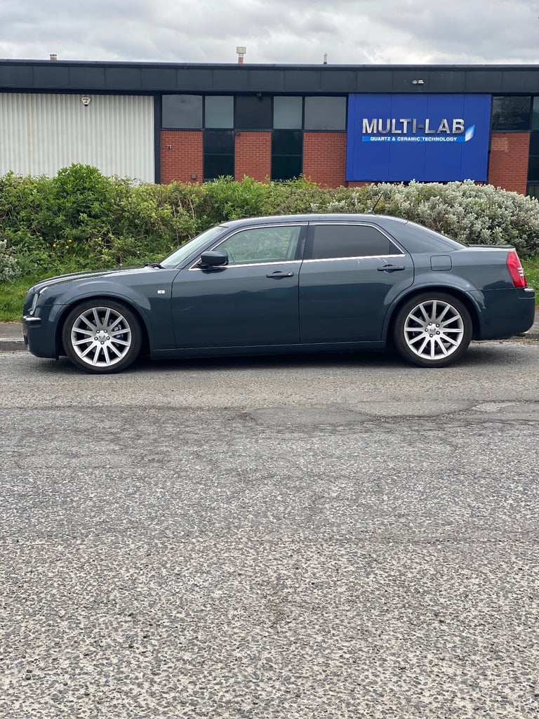 Chrysler 300c crd srt