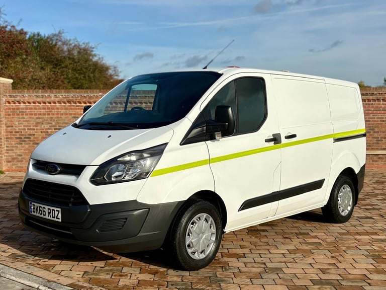 2016 Ford Transit Custom 2.0Tdci Swb Van ***Excellent Condition*** PANEL VAN Diesel Manual