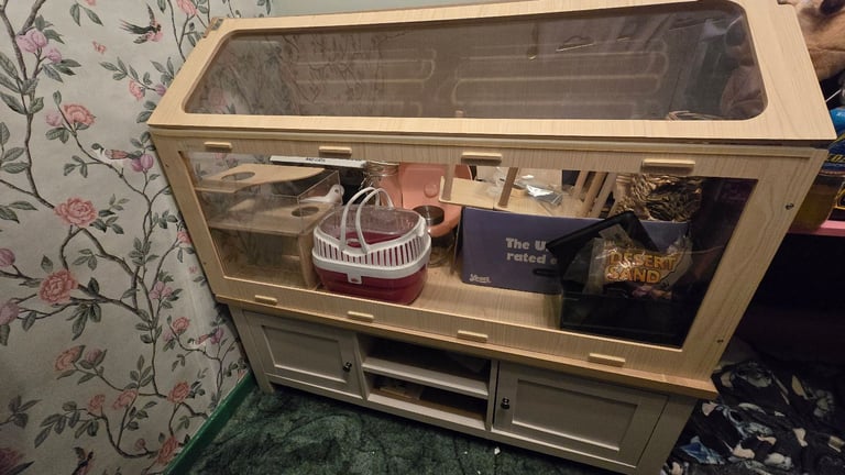 Niteangel hamster cage and all accessories