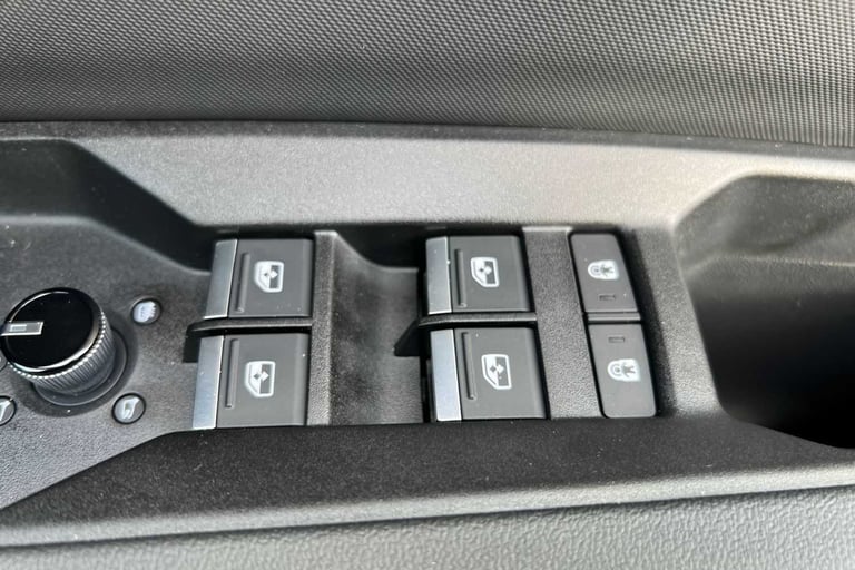 2025 Audi Q4 e-tron 210kW 45 82kWh S Line 5dr Auto [Leather] SUV Electric Automatic