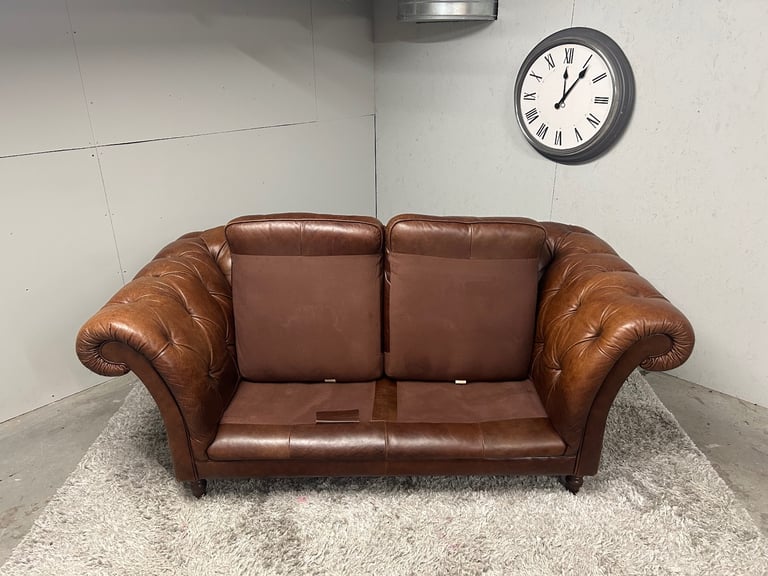 LAURA ASHLEY HUDSON NATURALLY DISTRESSED LEATHER SOFA DELIVERY AVAILABLE 🚚