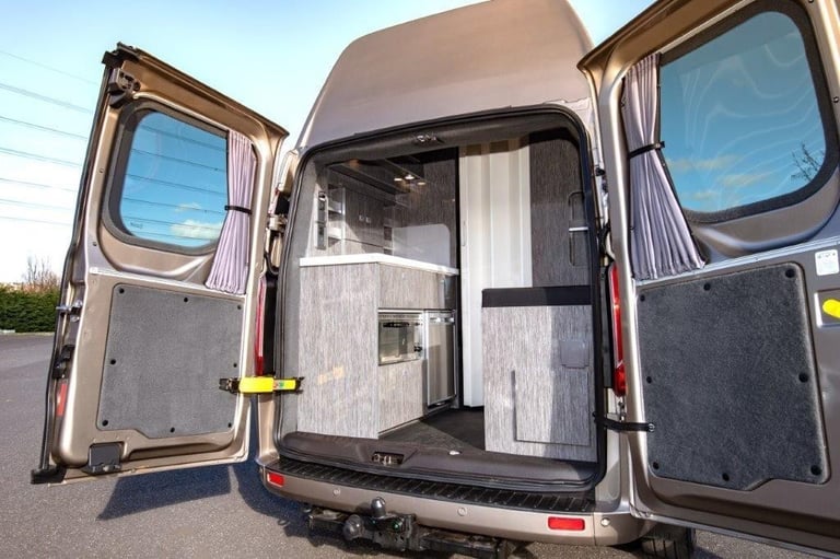 Wellhouse Ford Custom LUX XL 2