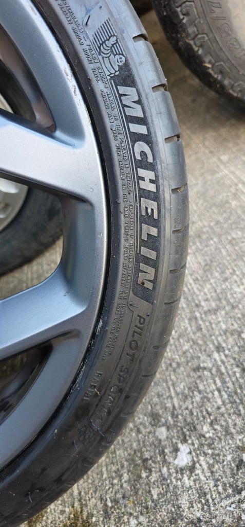 Ford Alloys and Wheels 