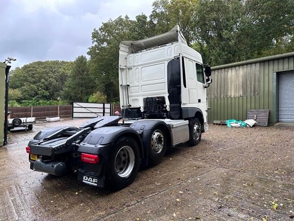 Daf XF460 Space Cab 6x2 Sliding 5th Wheel