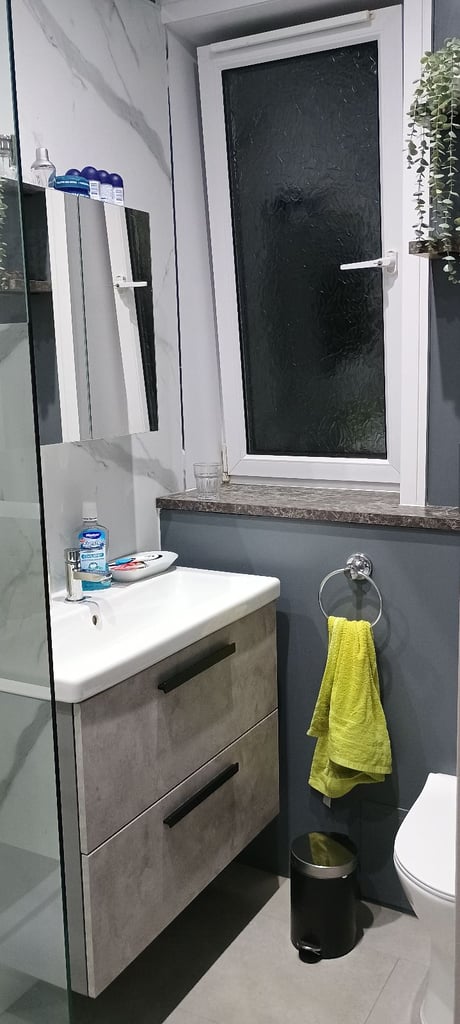 Large, bright and fully furnished double room