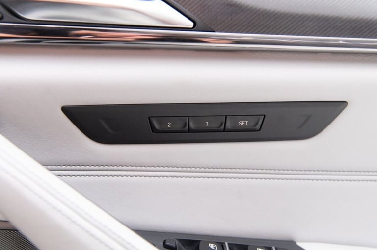 2018 BMW M5 4.4 V8 Saloon 4dr Petrol Steptronic xDrive Euro 6 (s/s) (600 ps) Saloon Petrol Automatic