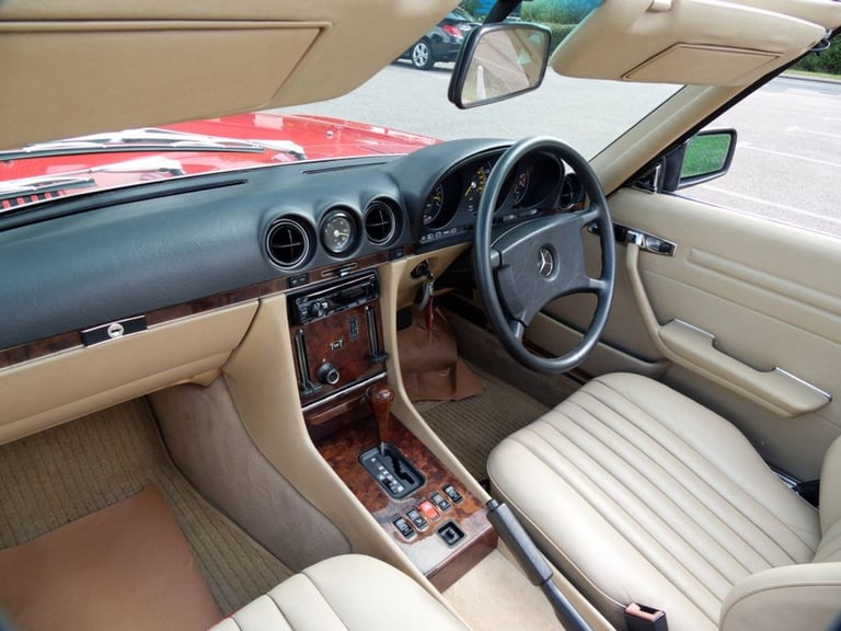 1988 Mercedes-Benz SL 3l 2d  AUTO  188 BHP Convertible Petrol Automatic