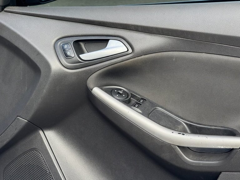 2016 Ford Focus 1.0 EcoBoost 125 Zetec 5dr Auto HATCHBACK PETROL Automatic