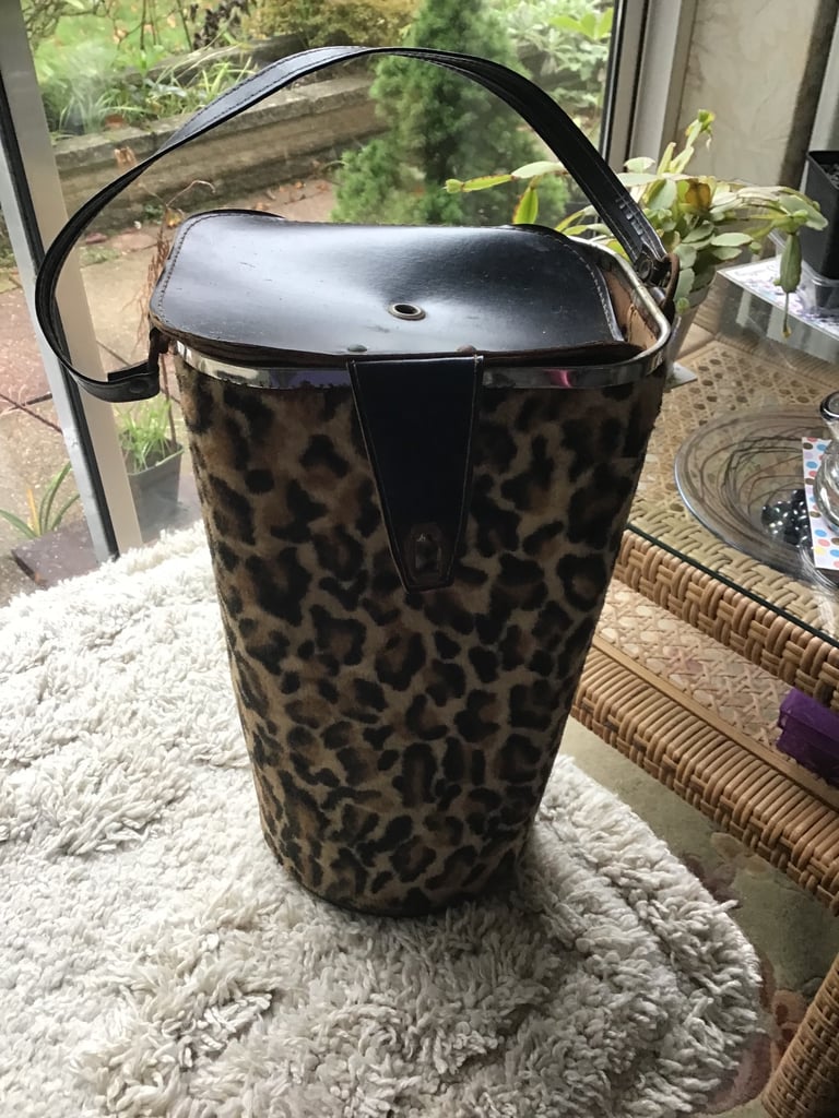 VINTAGE KNITTING STORAGE BOX/BAG