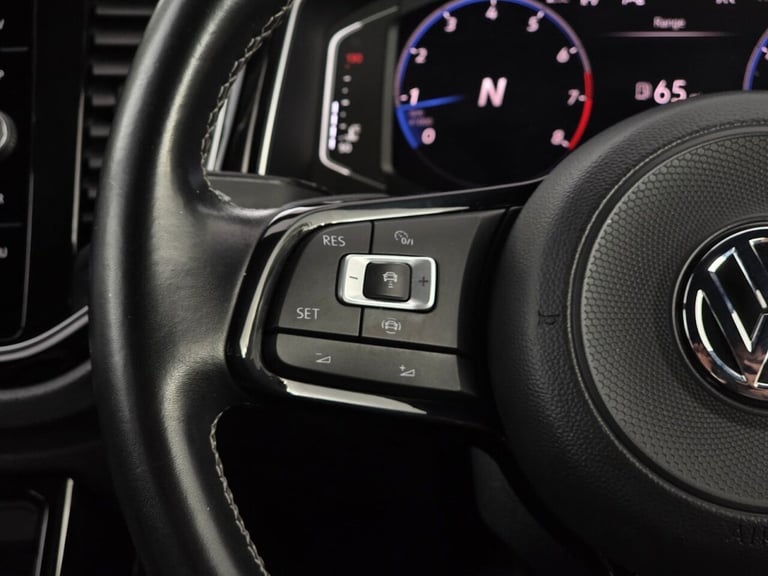 2019 Volkswagen T-Roc 2.0 TSI R SUV 5dr Petrol DSG 4Motion Euro 6 (s/s) (300 ps) HATCHBACK Petrol...