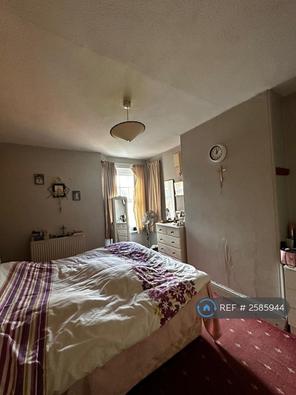 3 bedroom house in North Street, Crewkerne, TA18 (3 bed) (#2585944)