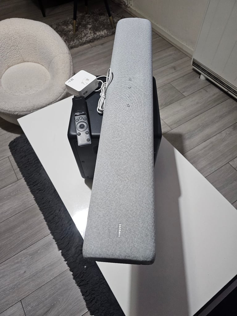 SAMSUNG BLUETOOTH WIRELESS SOUNDS BAR 